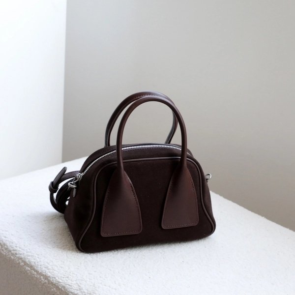 Leather Crossbody Bag with Double Handles and Zip Closure - Image 2