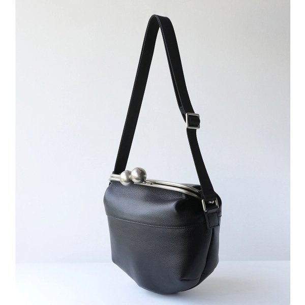 Black Leather Shoulder Bag with Metal Frame Closure - Image 2